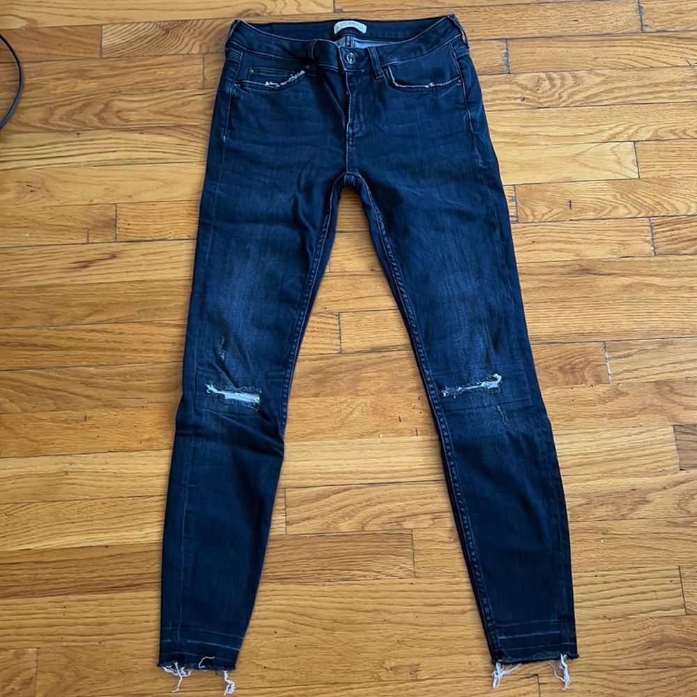 Zara Women Distressed skinny pants